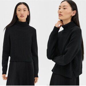 NWT THEORY Relaxed Fit Pima Cotton Knit Turtleneck Sweater in Black Size 6